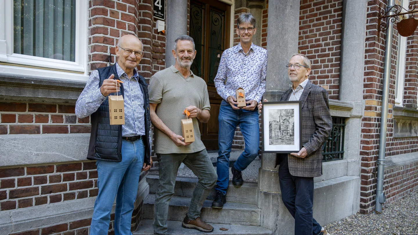 Frans van de Pas, Geert van Gassel, Olaf Duisters en Kees Moerkerk bij Villa Venray